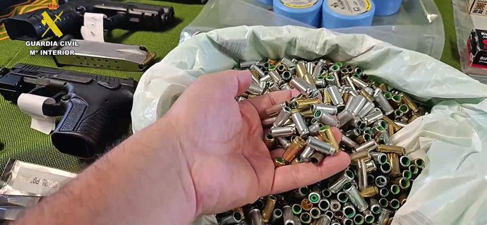 Desarticulada en Sevilla una red de tráfico de armas y cocaína con 4 detenidos