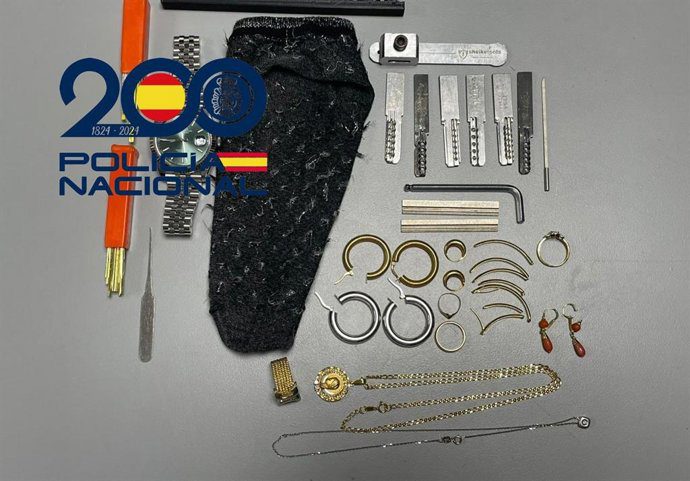 Detenidas dos mujeres en Santa Justa que transportaban joyas robadas en sus vaginas