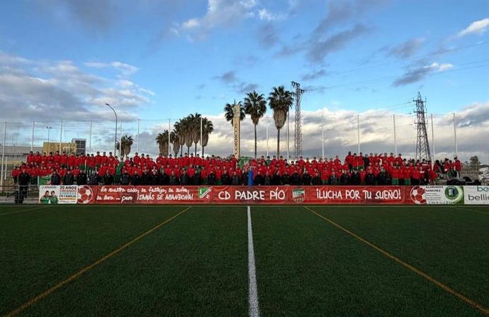 El C.D. Padre Pío recibe la Medalla de Sevilla por más de 40 años de labor social y deportiva