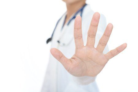 Médico amenazado de muerte en Sevilla por una ex paciente: "Vas a llorar lágrimas de sangre"