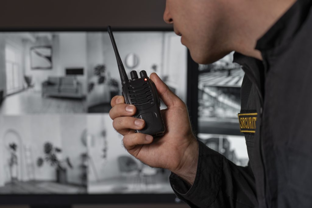 Agentes Cívicos en Sevilla: 5 plazas para velar por la seguridad nocturna