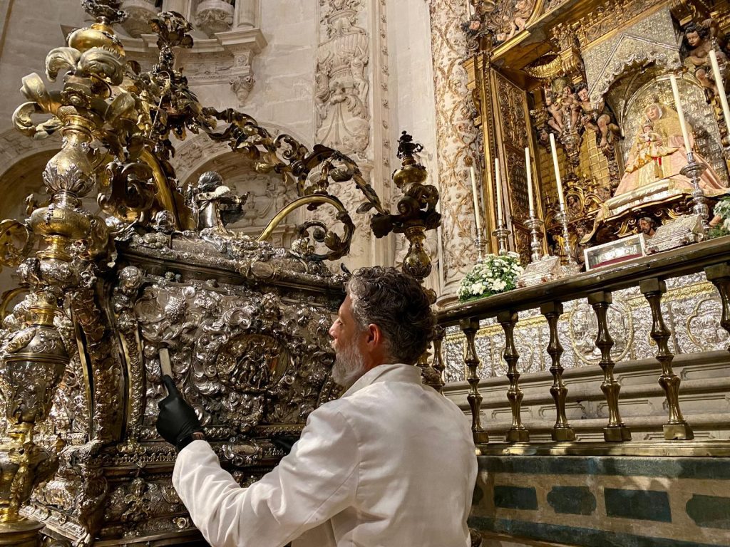 La Catedral de Sevilla abre este sábado la urna de San Fernando de 8:00 a 12:30