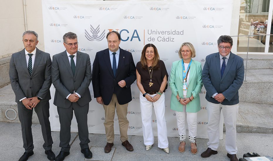 Casi 53.500 alumnos inician la PAU en Andalucía con normalidad y barridos anti-IA