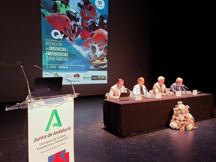 Más de 500 sanitarios del 061 se forman en urgencias y emergencias en Sevilla