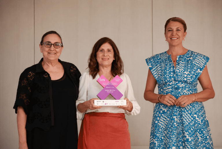 Investigadora del IBIS Emma Motrico, premiada en Sevilla por su labor en salud mental perinatal
