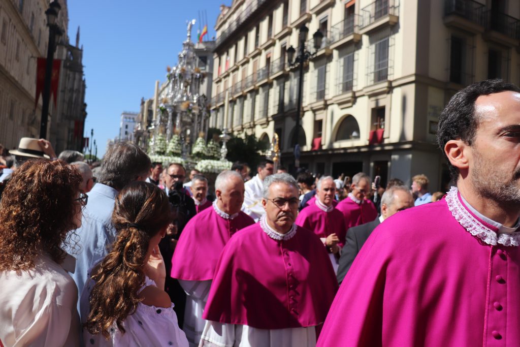El Arzobispo de Sevilla designa a seis nuevos canónigos para la Catedral
