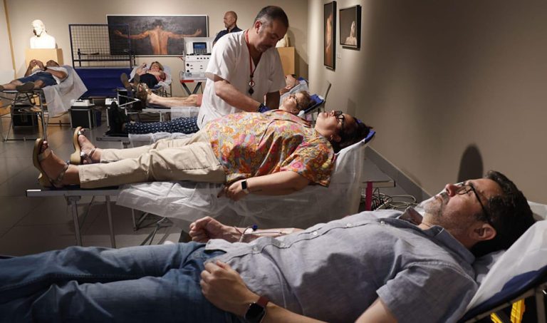 Sevilla lidera las donaciones de sangre y plasma en el arranque del verano