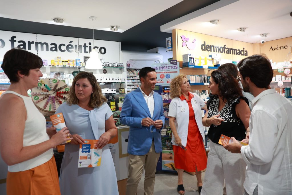 La Diputación y farmacias de Sevilla intensifican la campaña contra el Virus del Nilo con 6 millones
