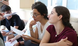 El 61% de los estudiantes andaluces supera la PEvAU extraordinaria: 952 aprobados en la US y 170 en la UPO