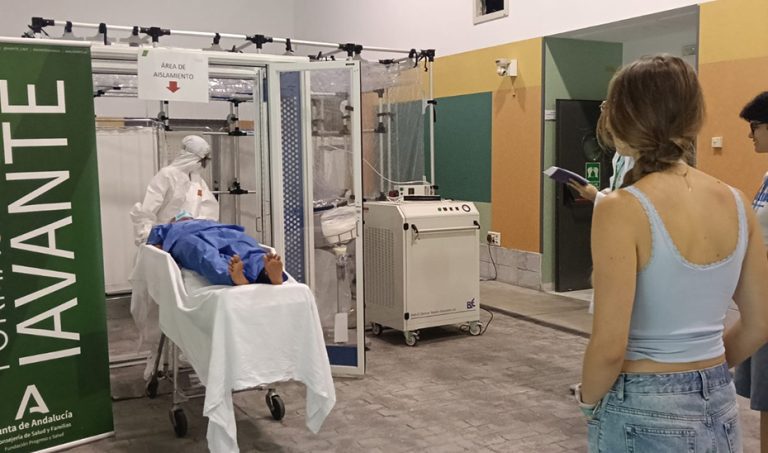 Un 'escape room' biom&eacute;dico en Granada entrena a futuros cient&iacute;ficos andaluces contra emergencias sanitarias