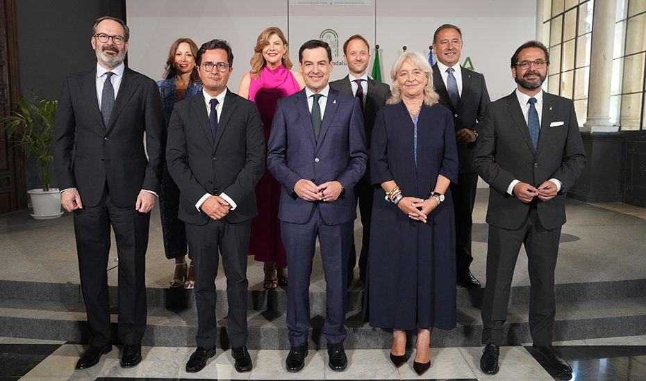 Juanma Moreno pide a los delegados de la Junta en las ocho provincias mantener la 'vía andaluza' con diálogo y rigor