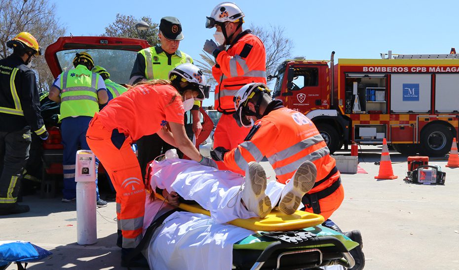 El 061 de Sevilla, pionero en transfusiones pediátricas extrahospitalarias, gestiona 1,5 millones de llamadas en Andalucía