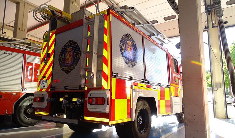 Desalojados 150 vecinos por un incendio de cocina en un edificio de Linares