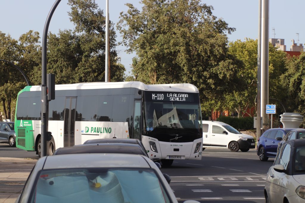 Corte de tráfico en calle Calvario de Bollullos de la Mitación afecta a la línea M-159 sentido Sevilla