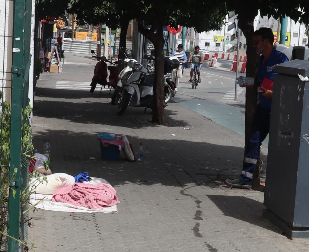 El PSOE denuncia que los Servicios Sociales de Sevilla necesitan 155 plazas y el plan de Sanz es 'propaganda'