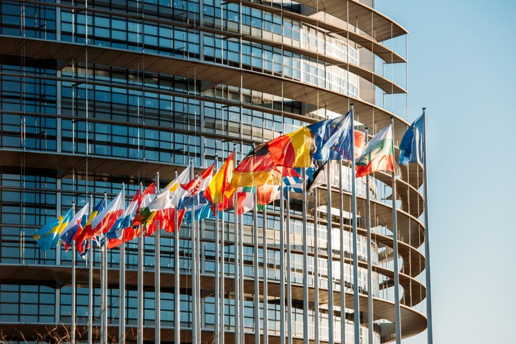 La Eurocámara propone hipotecas baratas y exención fiscal para facilitar el acceso de los jóvenes a la vivienda