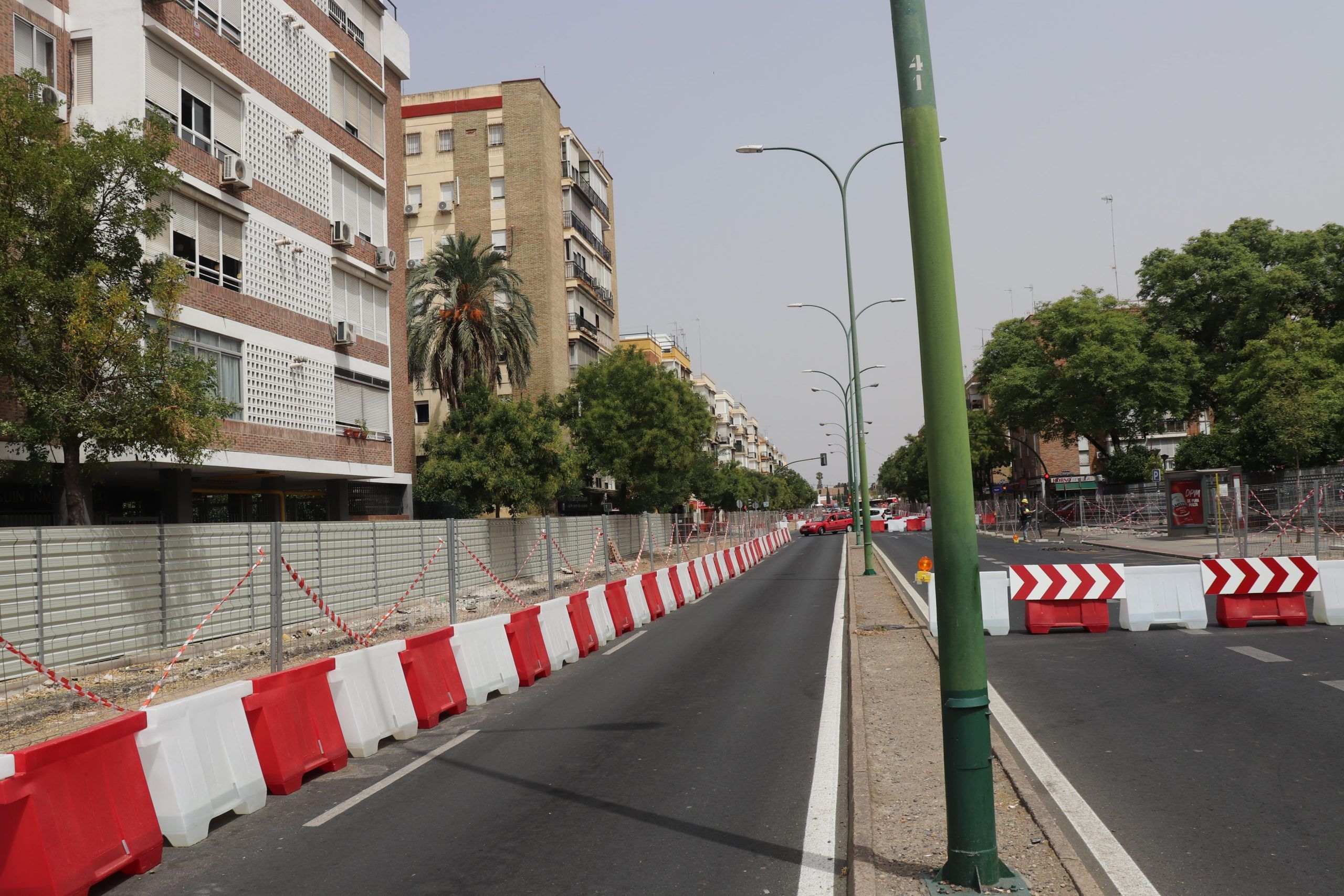 Obras de la Línea 3 de Metro en la calle Doctor Fedriani.
