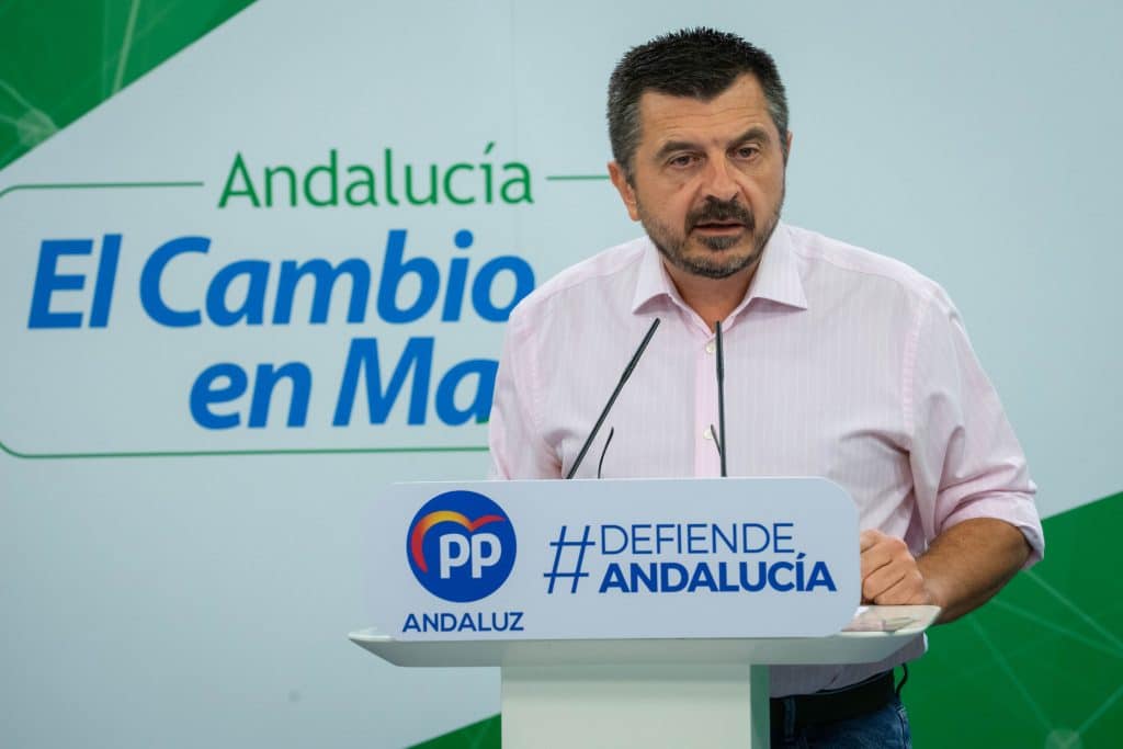 El PP andaluz sitúa el origen del fallo en el cribado del cáncer de mama en el protocolo aprobado por Montero en 2011