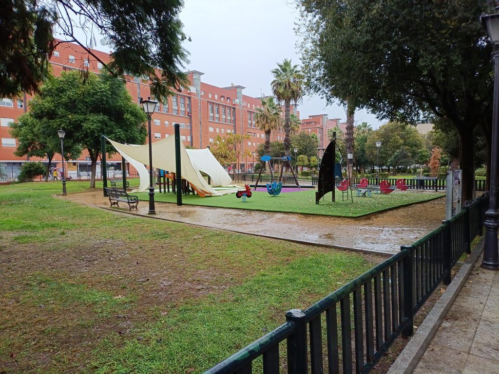 Sevilla mantiene la emergencia por la borrasca Claudia