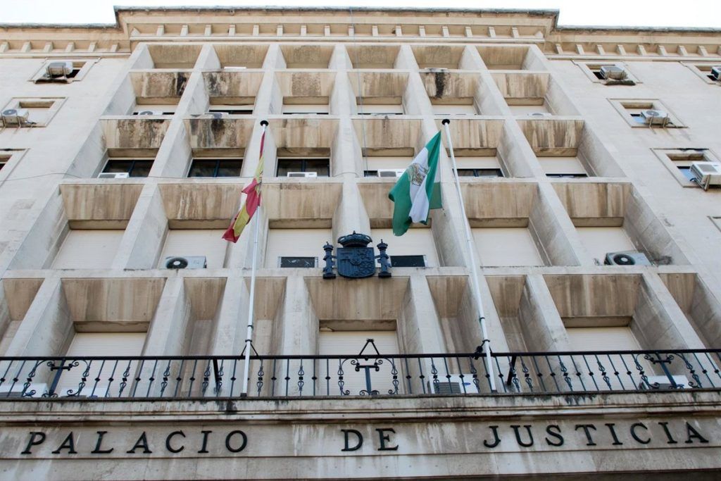 Condenado a 10 años y 6 meses de prisión en Sevilla por agredir sexualmente a la hija menor de su esposa