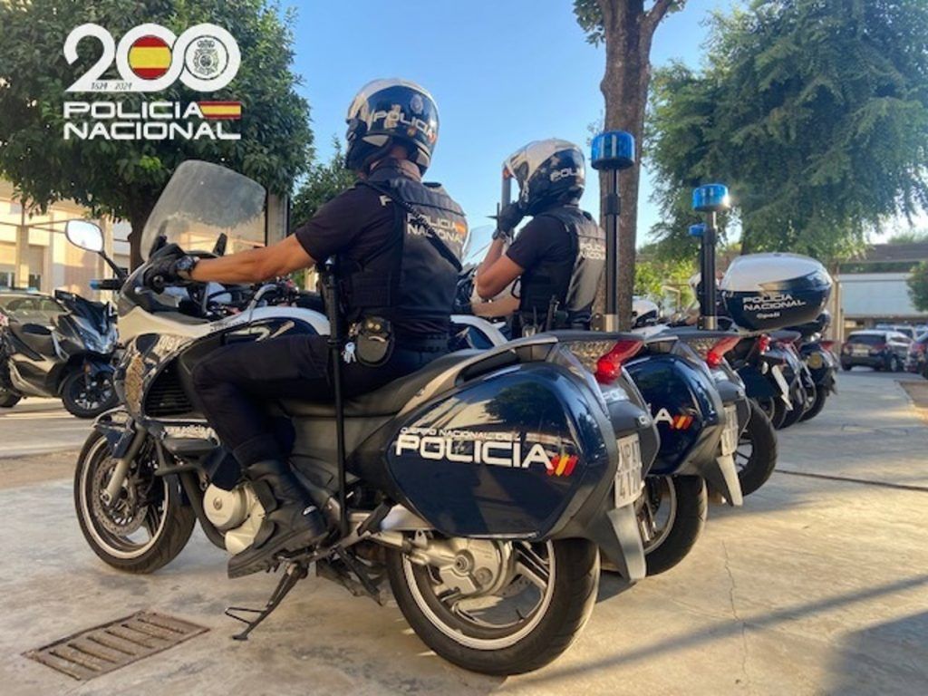 Prisión para un hombre por robar y agredir a un viandante en Sevilla