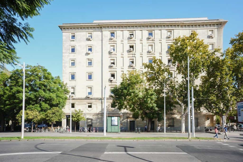 Dos acusados se enfrentan a 8,5 años de prisión en Sevilla por intento de homicidio tras una disputa por aparcamiento