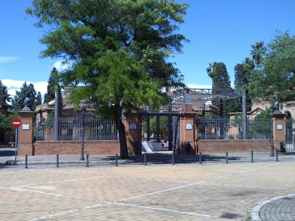 La Junta de Gobierno aprueba obras de demolición en el cementerio por 122.815 euros