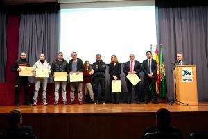 Los bomberos de Diputación recibieron el reconocimiento de sus compañeros.
