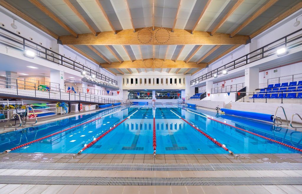La piscina principal de Forus Sevilla cierra por avería en las calderas