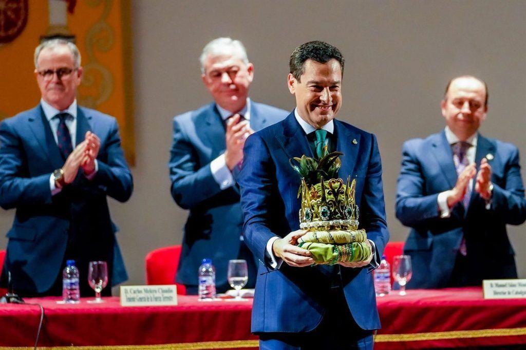 El PP de Juanma Moreno rozaría la mayoría absoluta en Andalucía con el 42,8% de los votos según el CIS andaluz