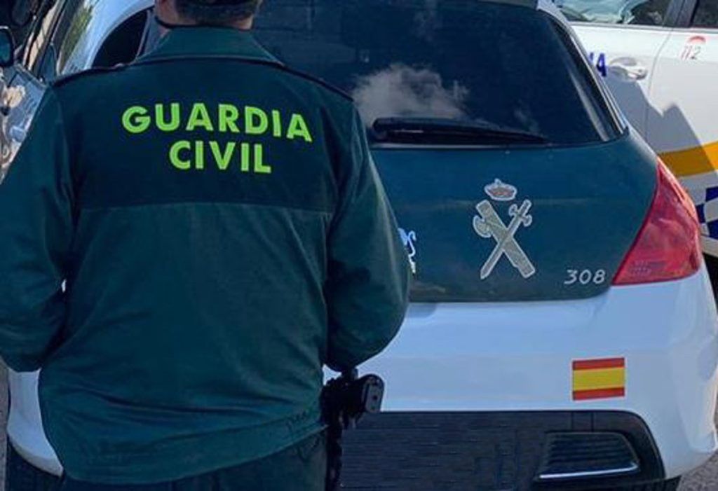 Tragedia en La Coruña: muere una niña de dos años olvidada en el coche por su padre