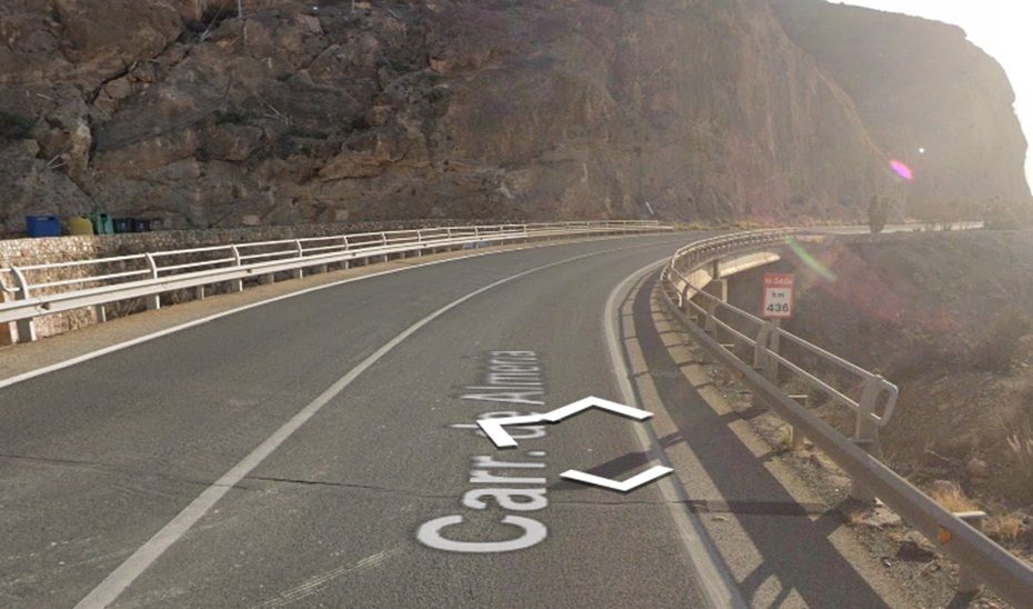 Muere un motorista de 30 años en un accidente de tráfico en la N-340 de Almería