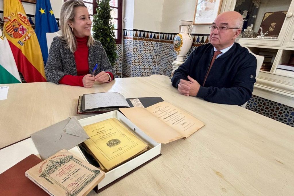 El Archivo Municipal de Alcalá recibe el fondo documental de Vicente Romero Muñoz