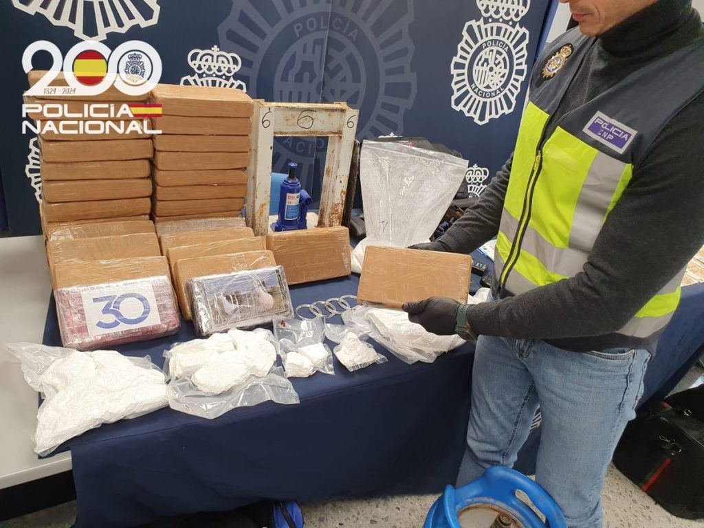 Desmantelado un laboratorio de cocaína en Sevilla con cuatro detenidos