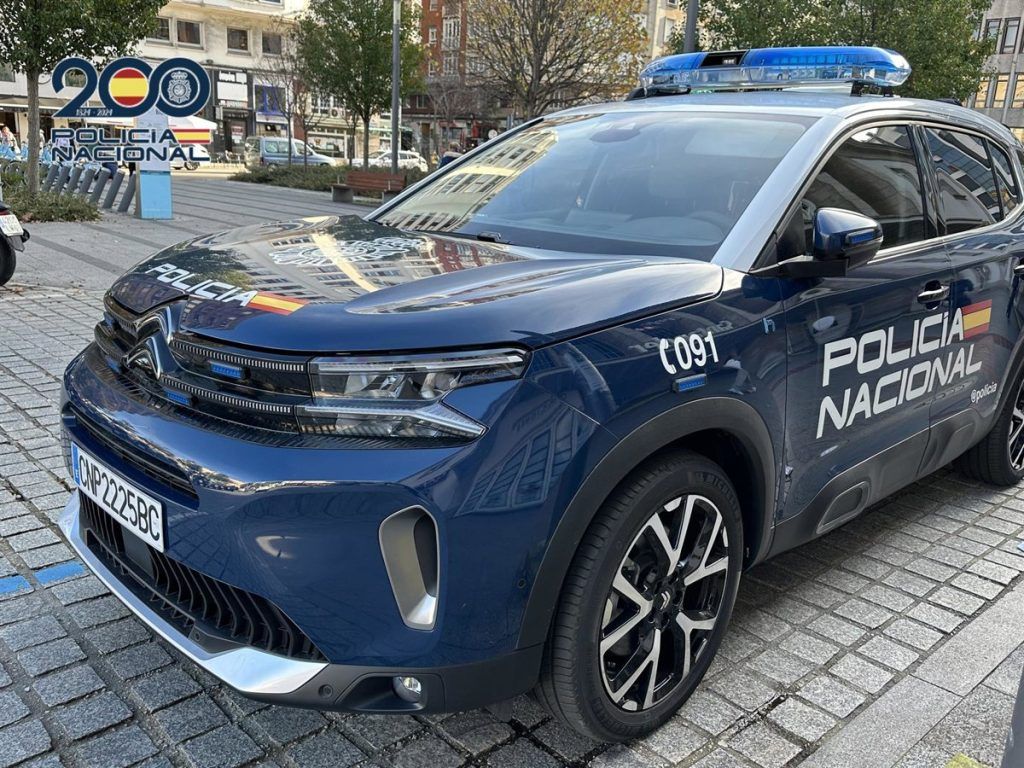 Dos detenidos ingresan en prisión por robar en viviendas de Sevilla con el escalo