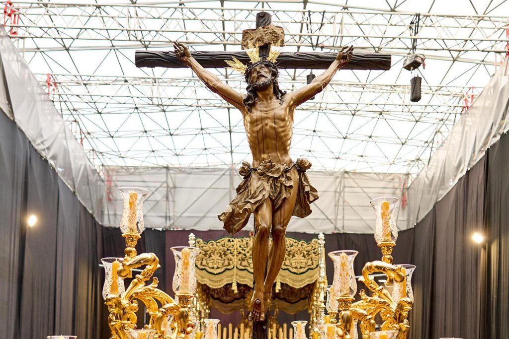 Viernes Santo 2026 en Sevilla: horarios, itinerarios y todo lo que necesitas saber