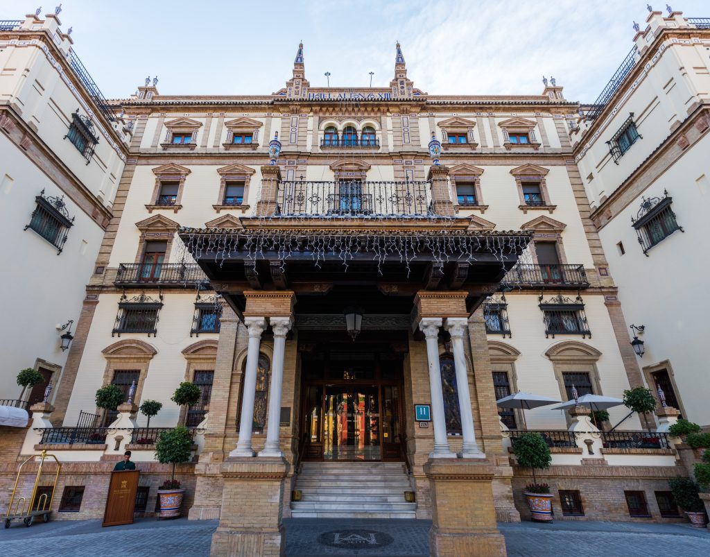 Hoteleros de Sevilla fijan en 1,9 noches la estancia media y rechazan la tasa turística