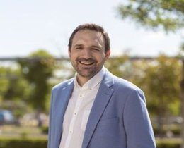 Sevilla Este pierde su Línea Especial de Tussam; el PSOE denuncia "recorte" de Sanz