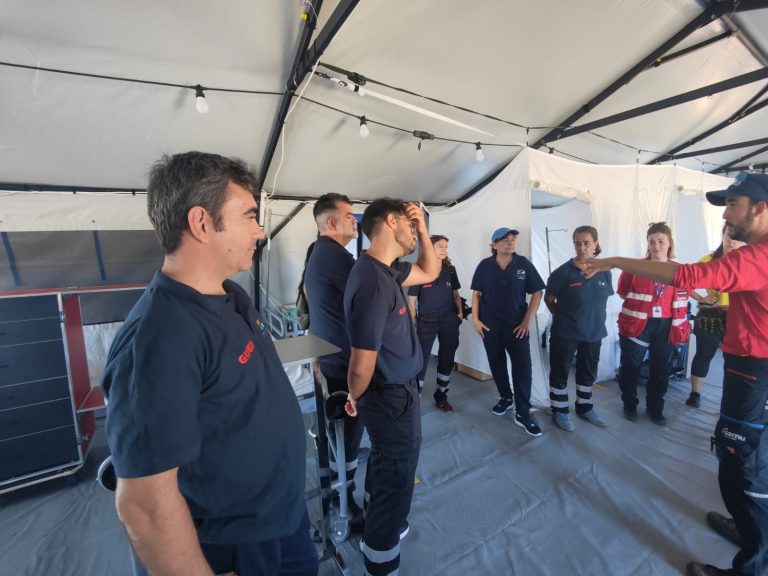 Mienbros del GIPED reciben informaci&oacute;n de primera mano de c&oacute;mo es el hospital presentado por el SAMU